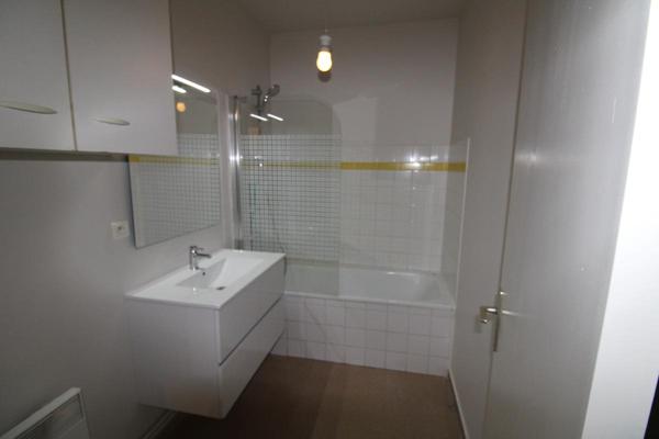 REF  11489- SECTEUR MARCHE COUVERT -  F2 au 4 EME ETAGE