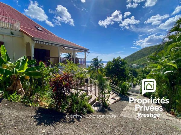 Rare ! Propriété à Deshaies avec grand jardin et vue mer