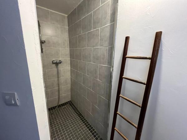 À louer – Duplex T3 meublé avec jardin et terrasse à Rochemaure