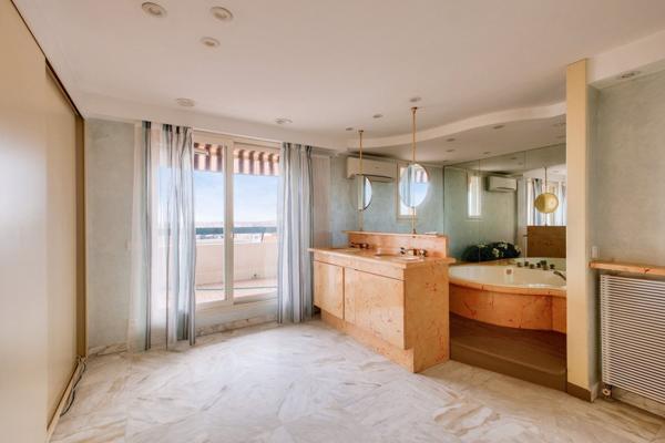Appartement Nice 4 pièces 111.14 m2