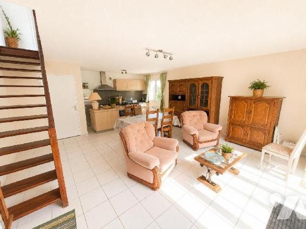 Duplex lumineux avec balcon - Phalempin

À découvrir à Phalempin, au sein de la résidence Le ...