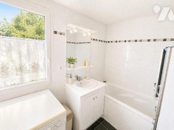 Duplex lumineux avec balcon - Phalempin

À découvrir à Phalempin, au sein de la résidence Le ...