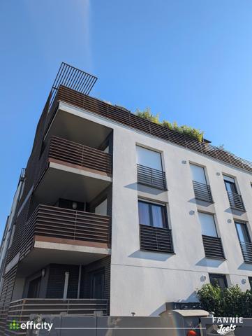 Appartement
         2 pièces
        - 43 m² Exclusivité 179 000 € *