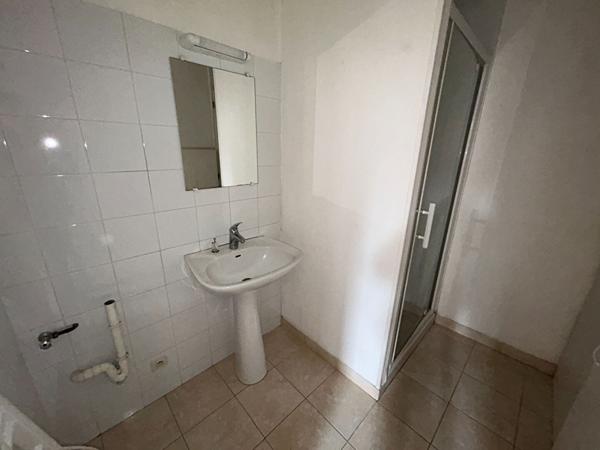 Vente Maison110 m² - 6 Pièces - ST AMAND MONTROND (18200)