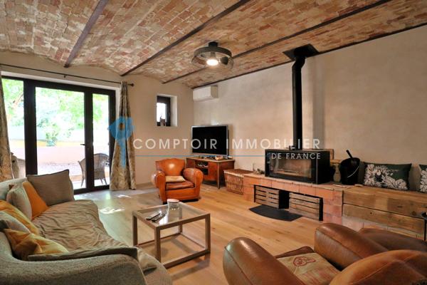 Maison
                                                                                                                                                                                                                                                                                                                        3 pièce(s)                                                                                                                                                                                                          2 chambre(s)                                                                                                                                                                                                          114  m²