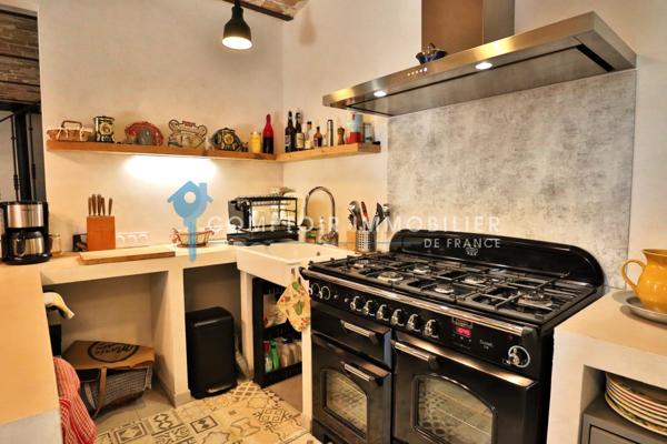 Maison
                                                                                                                                                                                                                                                                                                                        3 pièce(s)                                                                                                                                                                                                          2 chambre(s)                                                                                                                                                                                                          114  m²