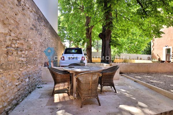 Maison
                                                                                                                                                                                                                                                                                                                        3 pièce(s)                                                                                                                                                                                                          2 chambre(s)                                                                                                                                                                                                          114  m²
