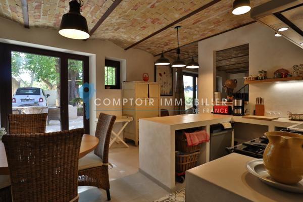 Maison
                                                                                                                                                                                                                                                                                                                        3 pièce(s)                                                                                                                                                                                                          2 chambre(s)                                                                                                                                                                                                          114  m²