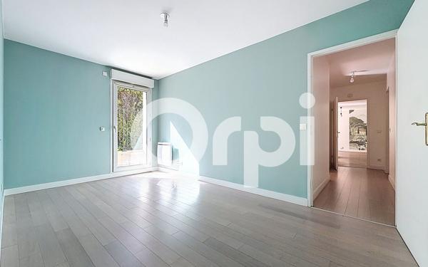 Appartement à vendre    3 pièces • 77 m2 Montrouge