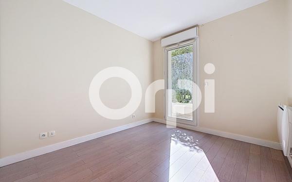 Appartement à vendre    3 pièces • 77 m2 Montrouge