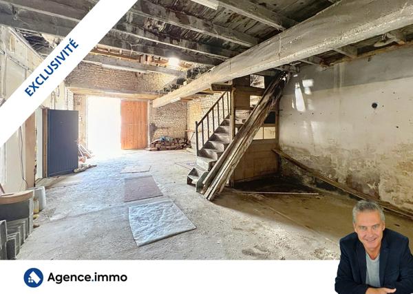 À vendre - Local commercial 150 m² situé à Matha (17160)