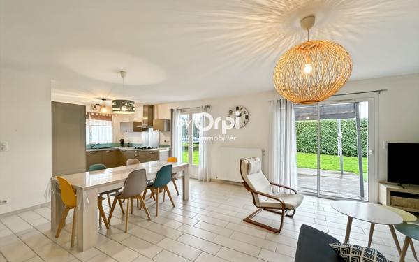 Maison à vendre    4 pièces • 103,86 m2 Désertines