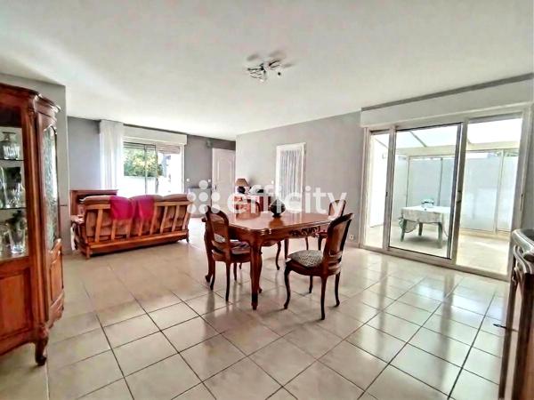 Maison
         4 pièces
        - 95 m² 504 000 € *