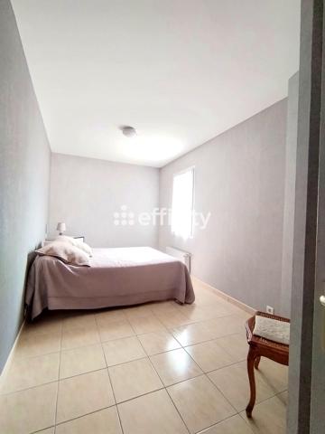 Maison
         4 pièces
        - 95 m² 504 000 € *
