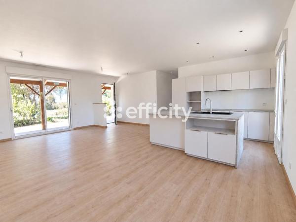Maison
         5 pièces
        - 127 m² Exclusivité 325 000 € *