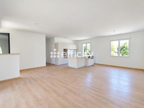 Maison
         5 pièces
        - 127 m² Exclusivité 325 000 € *