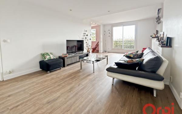 Appartement à vendre    5 pièces • 99,36 m2 Éragny