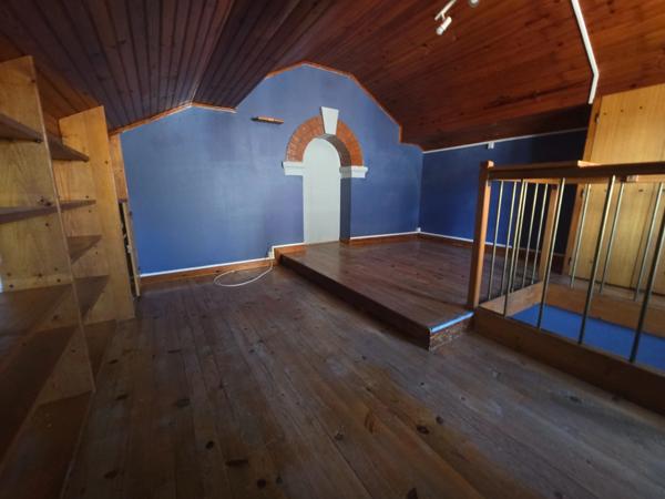 Dpt Gard (30), à vendre secteur tamaris belle maison mitoyenne sur une face d'environ 93m² habitable sur un terrain clos de 300m² environ.