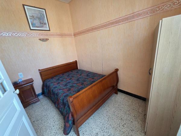 Dpt Gard (30), à vendre secteur tamaris belle maison mitoyenne sur une face d'environ 93m² habitable sur un terrain clos de 300m² environ.