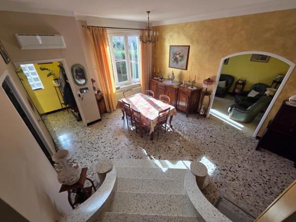 Dpt Gard (30), à vendre secteur tamaris belle maison mitoyenne sur une face d'environ 93m² habitable sur un terrain clos de 300m² environ.