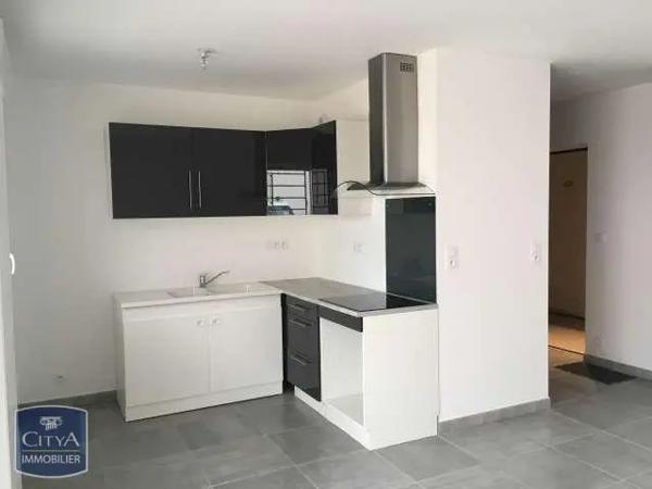 Appartement à louer 2 pièces 41.96m² Caissargues (30132)