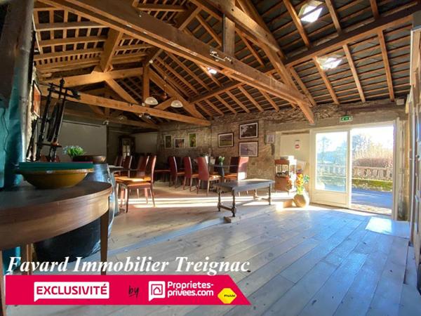 Ensemble immobilier 330 m²  Habitation, salle de réception, bâtiment indépendant