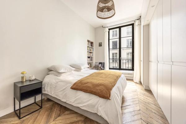 Appartement Paris 2 e - RUE DES JEUNEURS