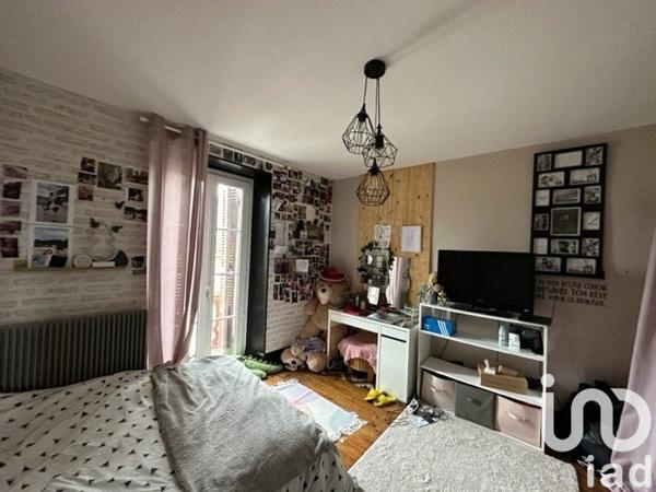 Maison 6 pièces de 172 m² à Saint-Céré (46400)