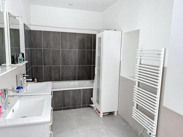 A vendre, propriété de caractère à l'OUEST de Périgueux (24000) à proximité de Neuvic (24190)