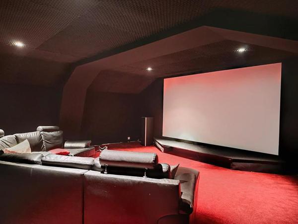 A vendre, propriété de caractère à l'OUEST de Périgueux (24000) à proximité de Neuvic (24190)