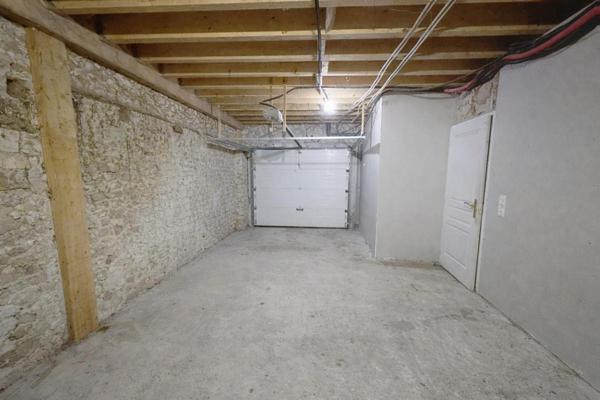 A vendre, propriété de caractère à l'OUEST de Périgueux (24000) à proximité de Neuvic (24190)
