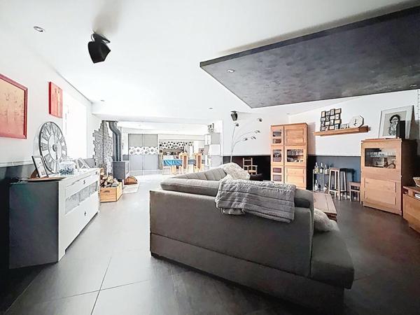 A vendre, propriété de caractère à l'OUEST de Périgueux (24000) à proximité de Neuvic (24190)