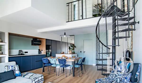 RARE! BIARRITZ, APPARTEMENT  DUPLEX DERNIER ÉTAGE, 107M² CARREZ, 4 CHAMBRES ET BALCON!