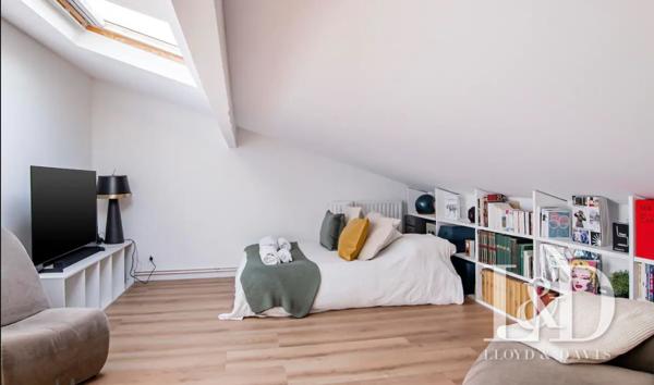 RARE! BIARRITZ, APPARTEMENT  DUPLEX DERNIER ÉTAGE, 107M² CARREZ, 4 CHAMBRES ET BALCON!