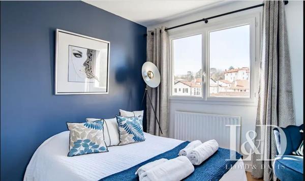 RARE! BIARRITZ, APPARTEMENT  DUPLEX DERNIER ÉTAGE, 107M² CARREZ, 4 CHAMBRES ET BALCON!