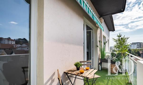 RARE! BIARRITZ, APPARTEMENT  DUPLEX DERNIER ÉTAGE, 107M² CARREZ, 4 CHAMBRES ET BALCON!