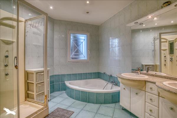 Maison à vendre |  Miramont-de-Guyenne |  5 pièces | 146 m²