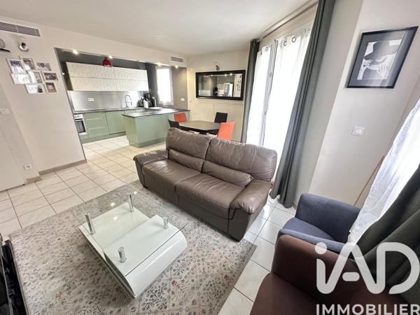 Appartement à vendre 4 pièces 77 m² Évry-Courcouronnes
