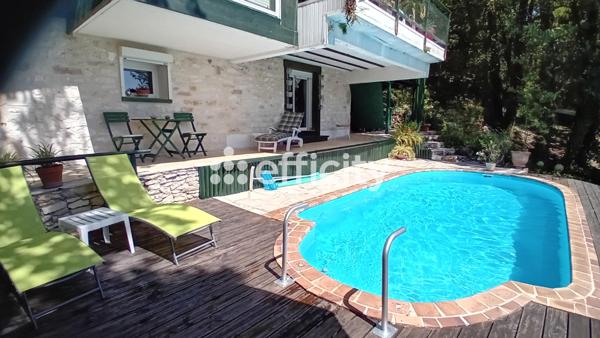 Maison
         5 pièces
        - 130 m² 257 000 € *