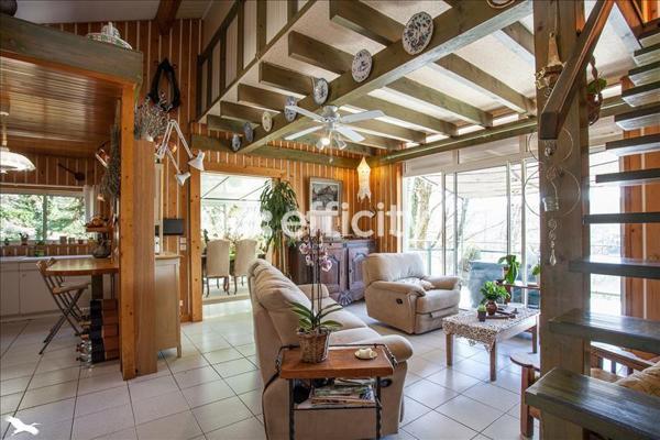 Maison
         5 pièces
        - 130 m² 257 000 € *