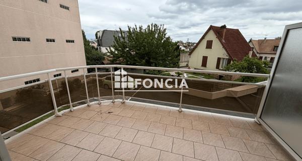 Location Studio 32.87 m² - Chilly-mazarin 91380