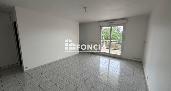 Location Studio 32.87 m² - Chilly-mazarin 91380