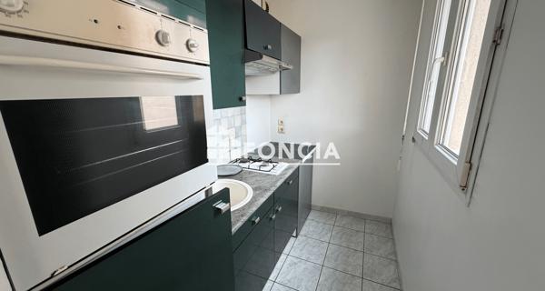 Location Studio 32.87 m² - Chilly-mazarin 91380
