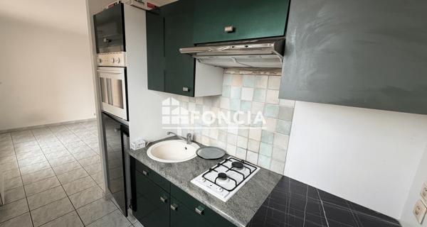 Location Studio 32.87 m² - Chilly-mazarin 91380