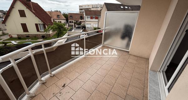 Location Studio 32.87 m² - Chilly-mazarin 91380