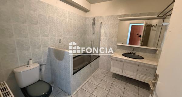 Location Studio 32.87 m² - Chilly-mazarin 91380