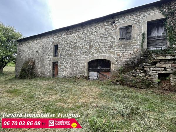 Corps de ferme et Logis/four  Terrain 14 877 m²  Ruisseau  Parc Naturel Régional de Millevaches  Massif des Monédières