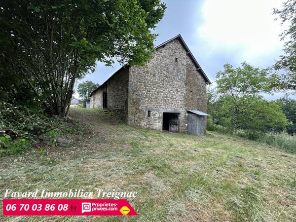 Corps de ferme et Logis/four  Terrain 14 877 m²  Ruisseau  Parc Naturel Régional de Millevaches  Massif des Monédières