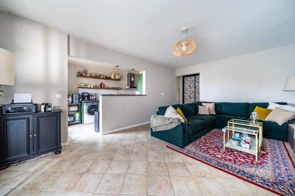 Appartement T3 de 71m² avec balcon et parking à Vaujours