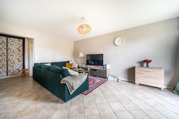 Appartement T3 de 71m² avec balcon et parking à Vaujours